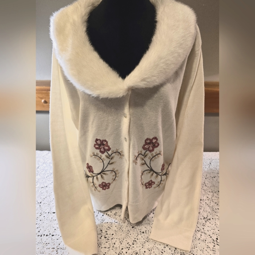 Vintage Norton McNaughton Cardigan With Faux Fur Collar